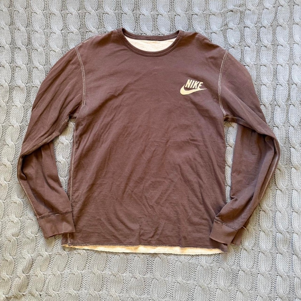 Reversible Nike long sleeve tee 🤎